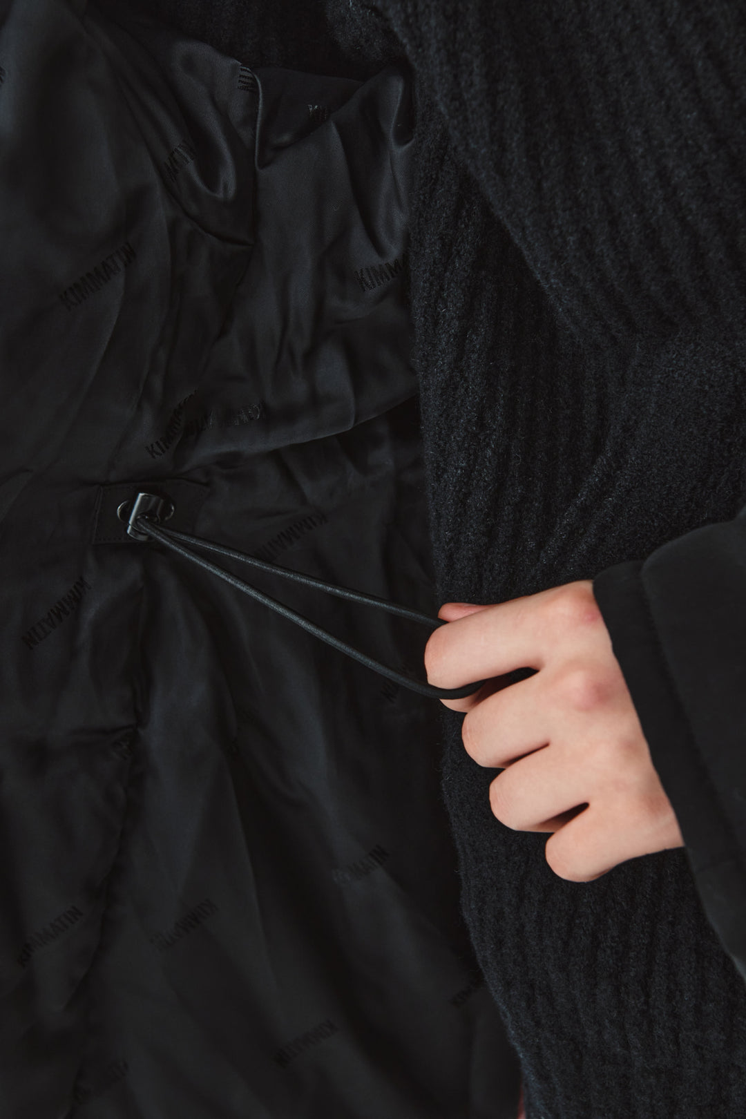 KIMMATIN Hunting Down Jumper — Black
