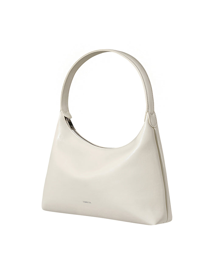 Stand Oil Plump Bag — Triangle Shoulder — Cream