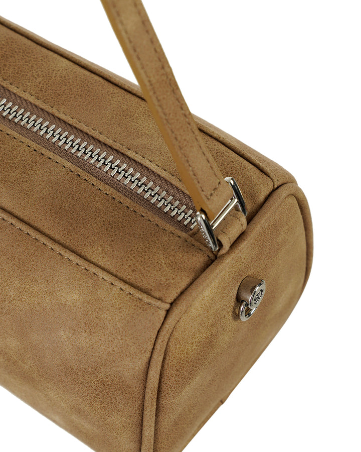 Stand Oil Chunky Bag — Nubuck Crossbody — Camel